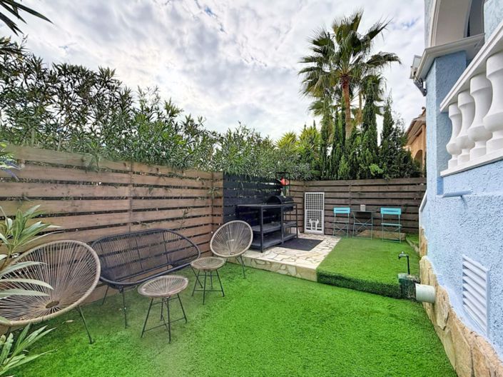 Image No.22-2 Bed Apartment for sale