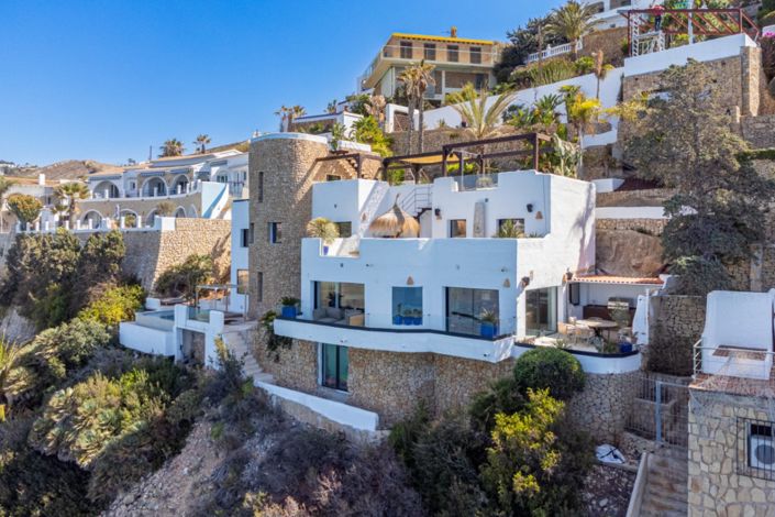 Image No.27-5 Bed Villa for sale