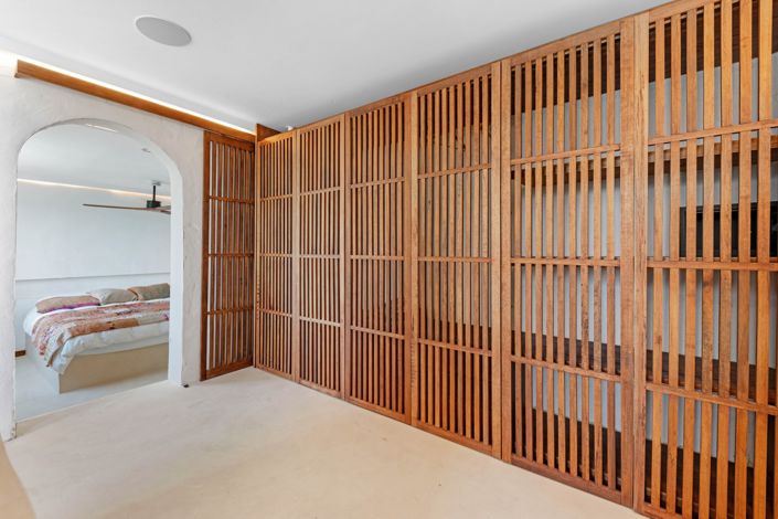 Image No.38-5 Bed Villa for sale