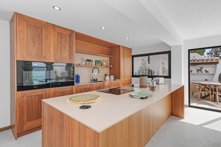 Image No.40-5 Bed Villa for sale