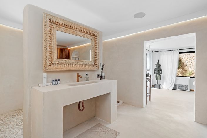 Image No.48-5 Bed Villa for sale