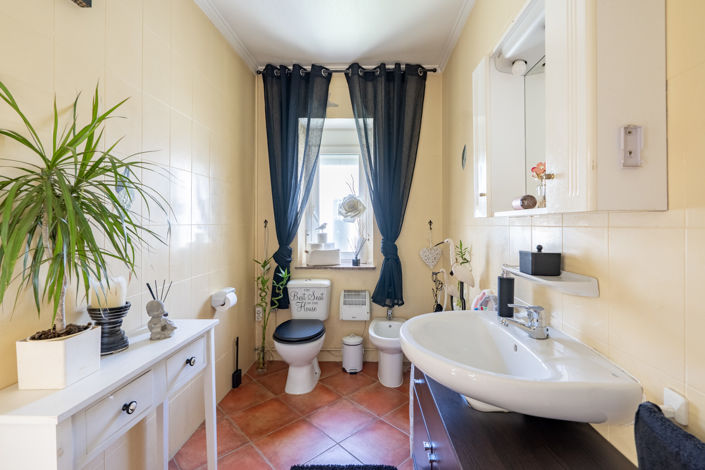 Image No.40-6 Bed Villa for sale