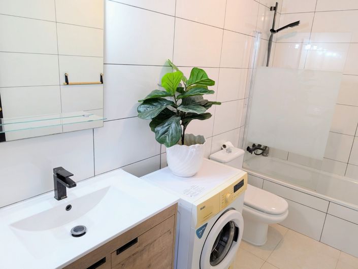 Image No.30-3 Bed Townhouse for sale