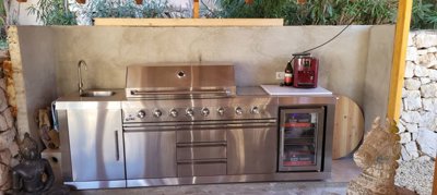 808fd216-d7fe-4f99-bba8-ac541420fdb8-whatsapp