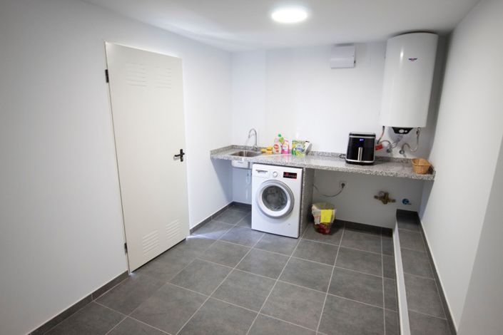 Image No.41-3 Bed Villa for sale