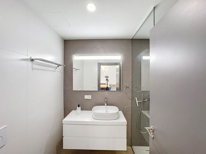 Image No.23-2 Bed Apartment for sale