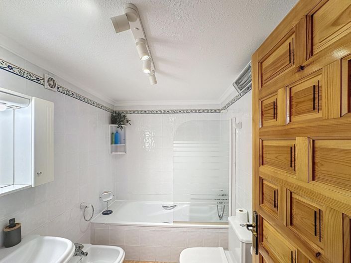 Image No.13-3 Bed Apartment for sale