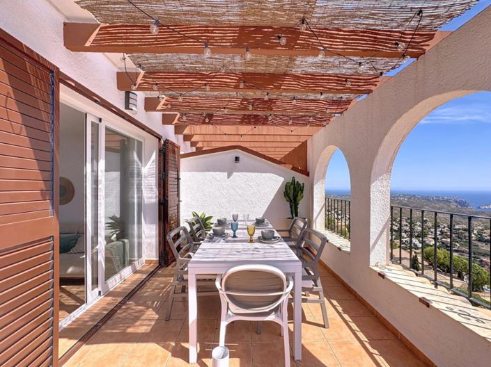 Image No.22-3 Bed Apartment for sale