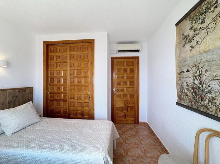 Image No.28-3 Bed Apartment for sale