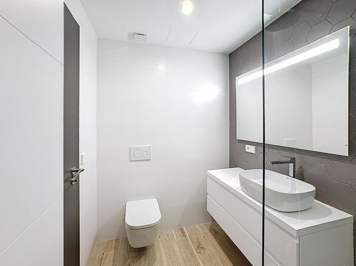 Image No.20-2 Bed Apartment for sale