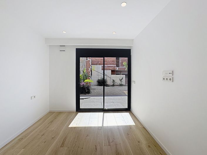 Image No.29-2 Bed Apartment for sale