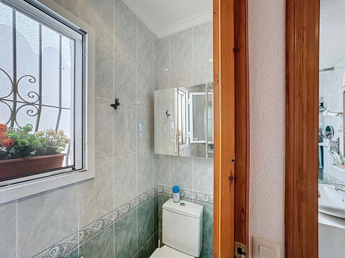 Image No.21-2 Bed Apartment for sale