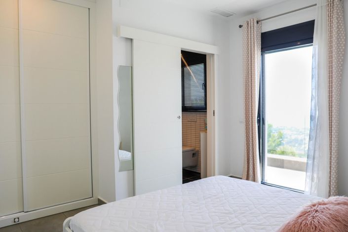 Image No.17-5 Bed Villa for sale