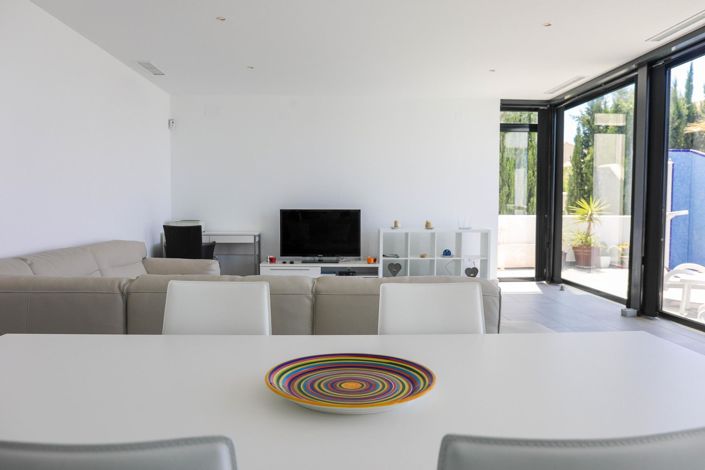 Image No.36-5 Bed Villa for sale