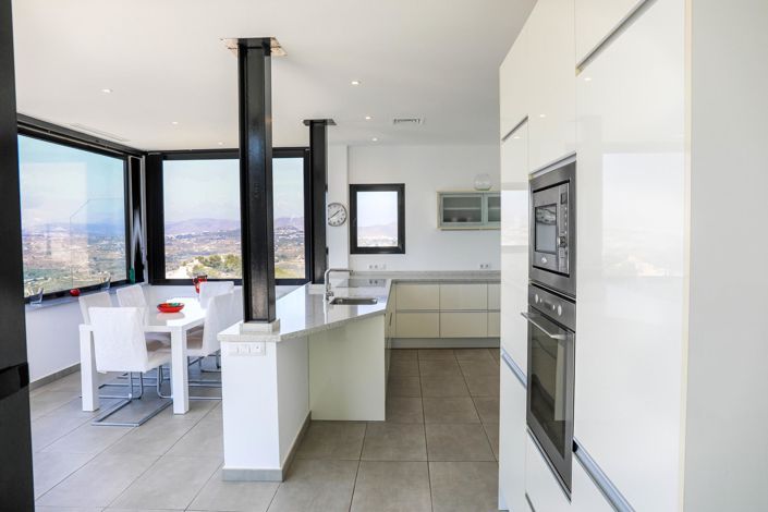 Image No.41-5 Bed Villa for sale