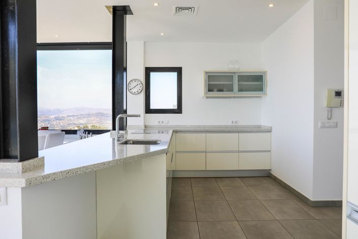 Image No.43-5 Bed Villa for sale