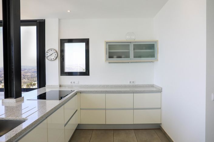 Image No.45-5 Bed Villa for sale