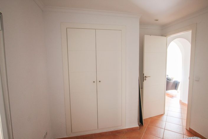 Image No.28-4 Bed Villa for sale