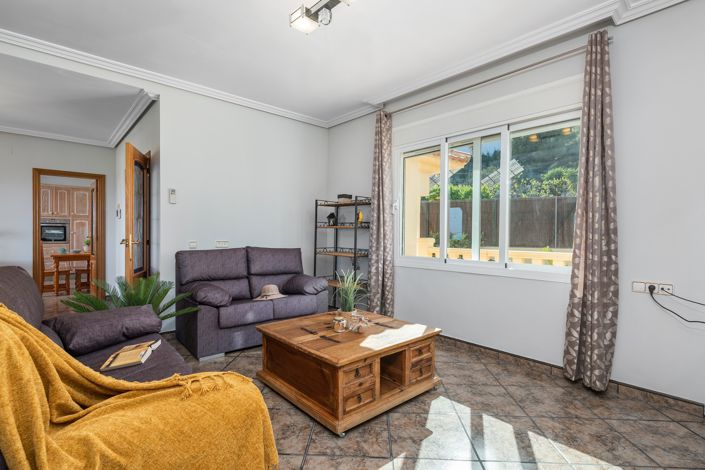 Image No.15-6 Bed Villa for sale