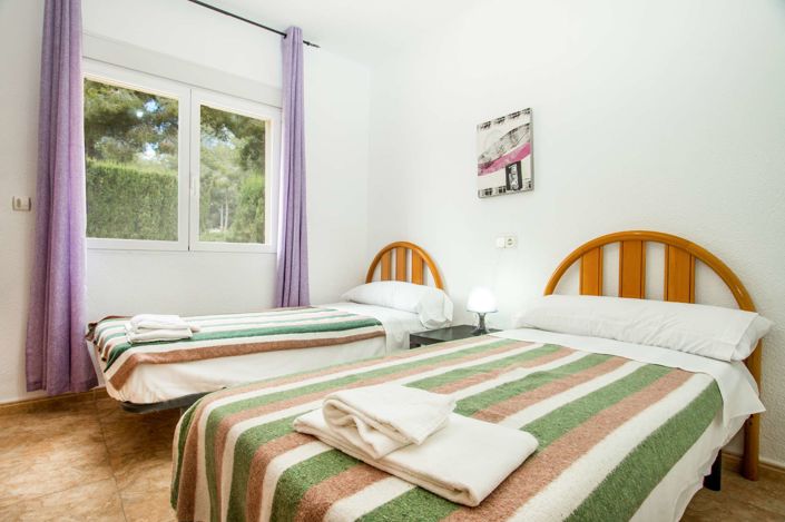 Image No.13-12 Bed Villa for sale