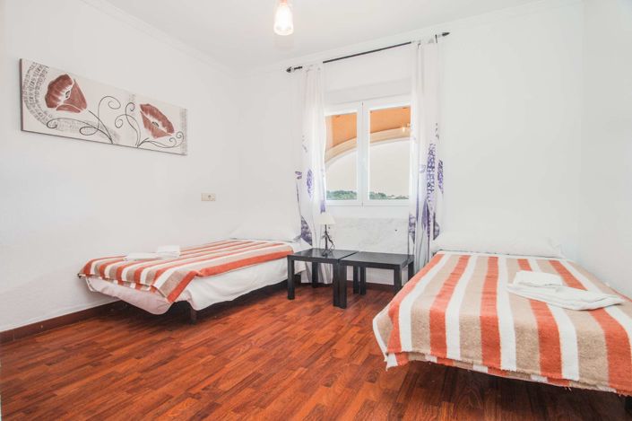 Image No.18-12 Bed Villa for sale