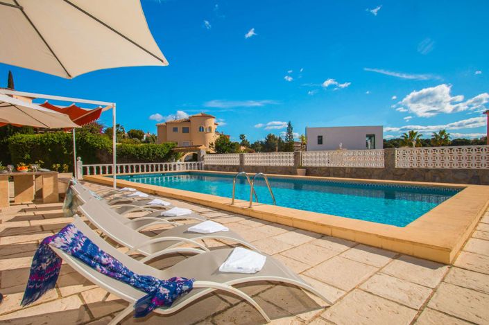 Image No.37-12 Bed Villa for sale