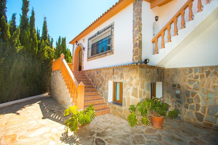 Image No.43-5 Bed Villa for sale