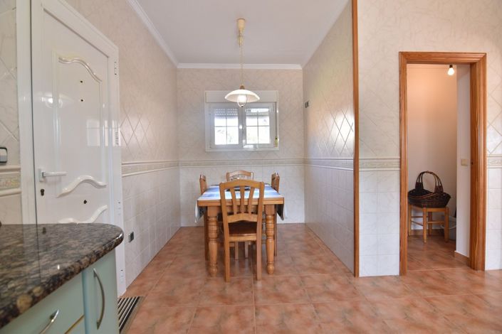 Image No.37-5 Bed Villa for sale