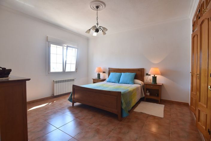 Image No.41-5 Bed Villa for sale