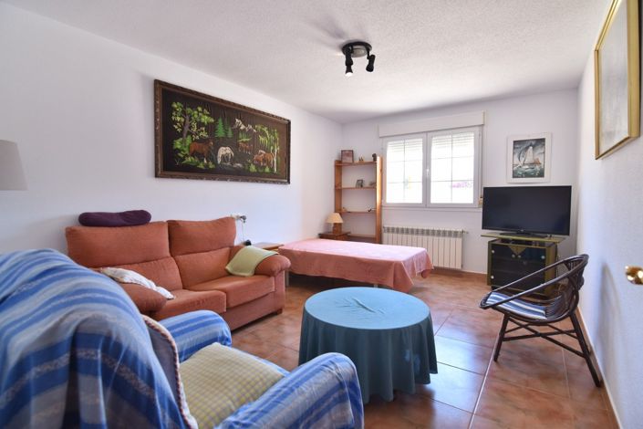 Image No.42-5 Bed Villa for sale