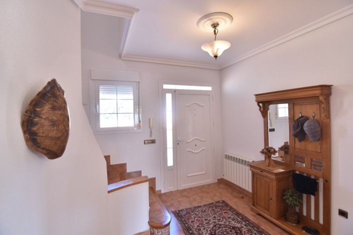 Image No.47-5 Bed Villa for sale