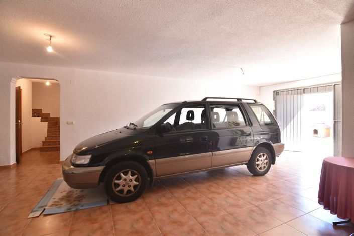 Image No.48-5 Bed Villa for sale