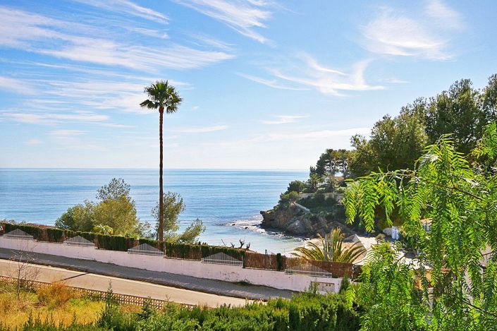 Image No.2-4 Bed Villa for sale