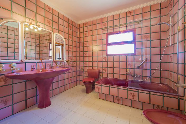 Image No.19-11 Bed Villa for sale