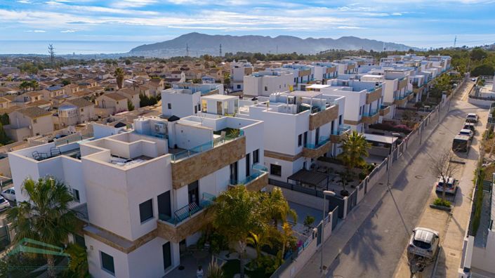 Image No.33-2 Bed Villa for sale