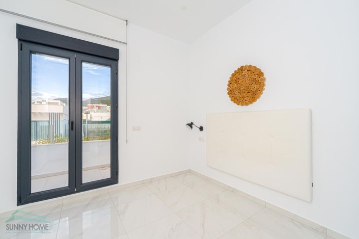 Image No.5-2 Bed Villa for sale