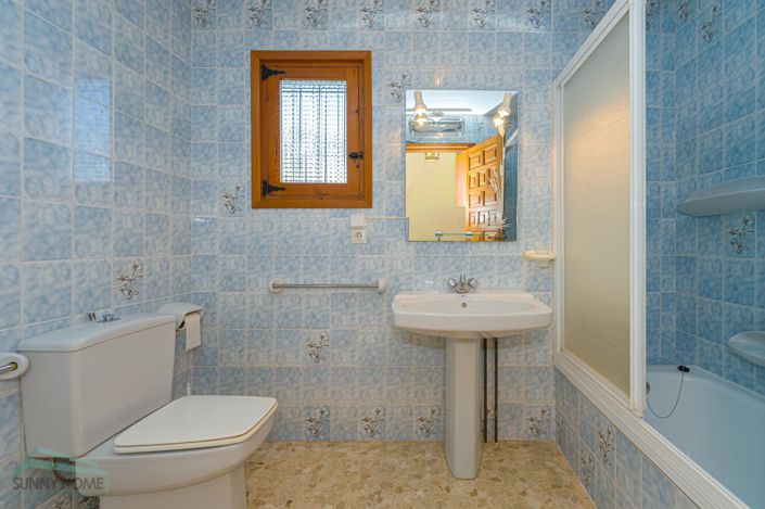 Image No.12-3 Bed Villa for sale