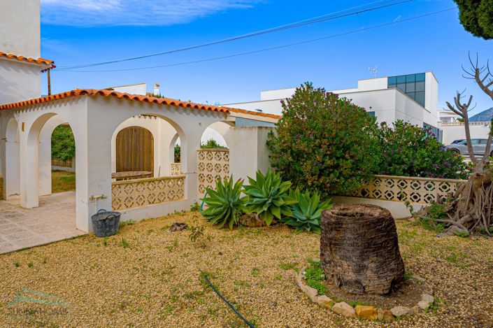 Image No.20-3 Bed Villa for sale