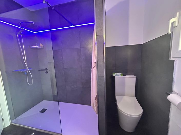 Image No.29-6 Bed Villa for sale