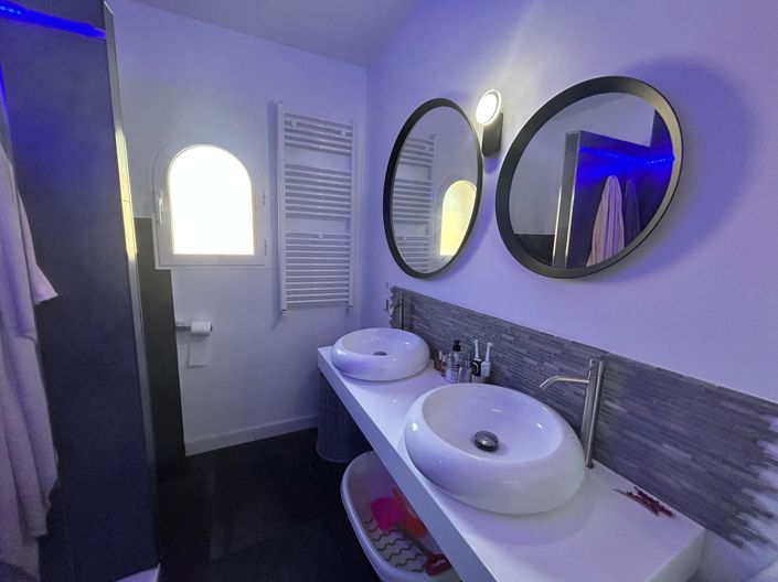 Image No.30-6 Bed Villa for sale