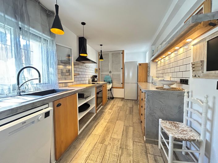 Image No.38-6 Bed Villa for sale