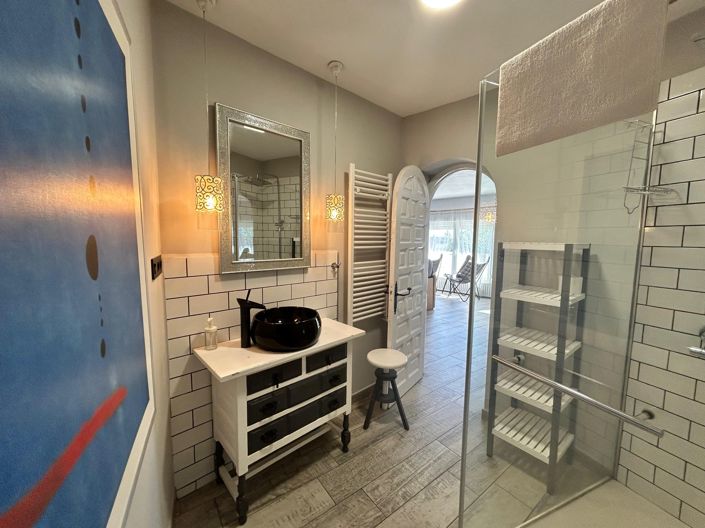 Image No.45-6 Bed Villa for sale