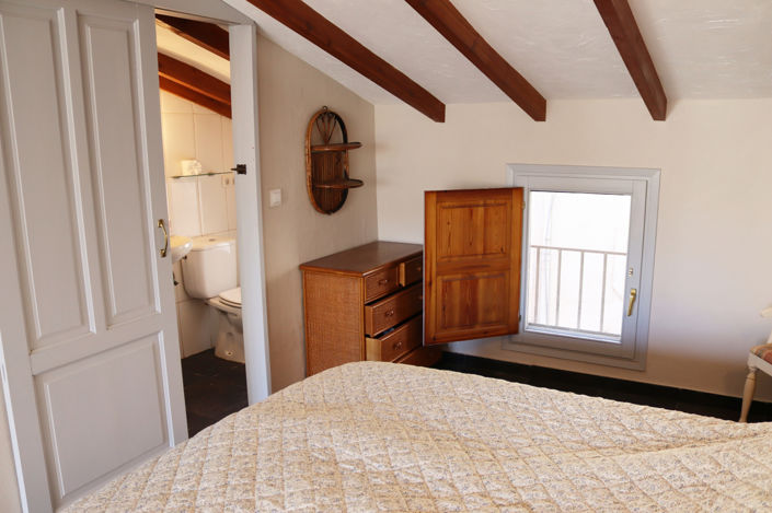 Image No.18-3 Bed Townhouse for sale