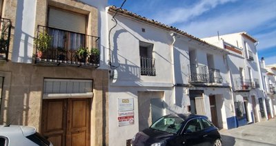 e2005884-4fa5-401e-809b-377b88294d4f-12026181