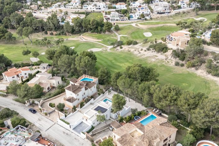 Image No.28-3 Bed Villa for sale