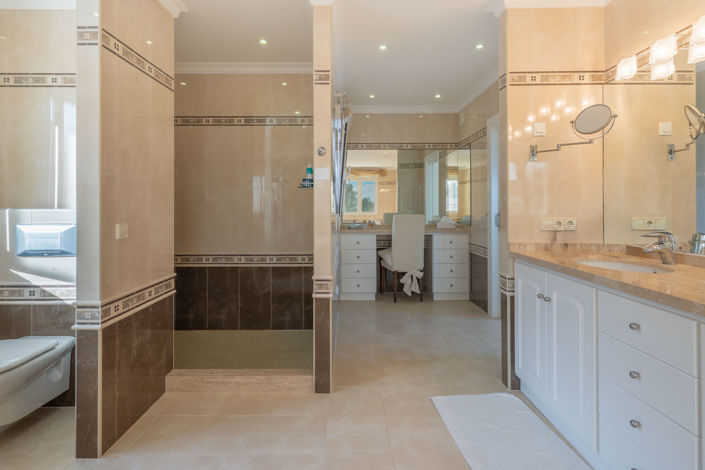 Image No.42-4 Bed Villa for sale