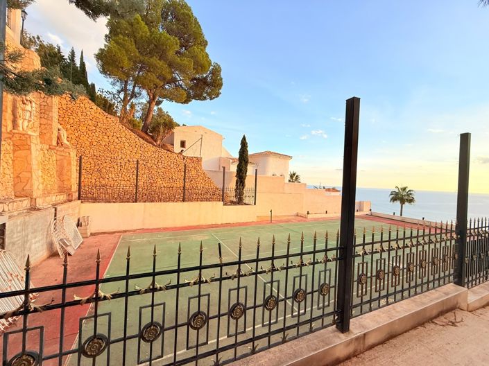 Image No.41-5 Bed Villa for sale