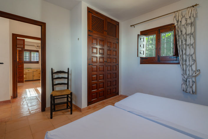 Image No.32-4 Bed Villa for sale