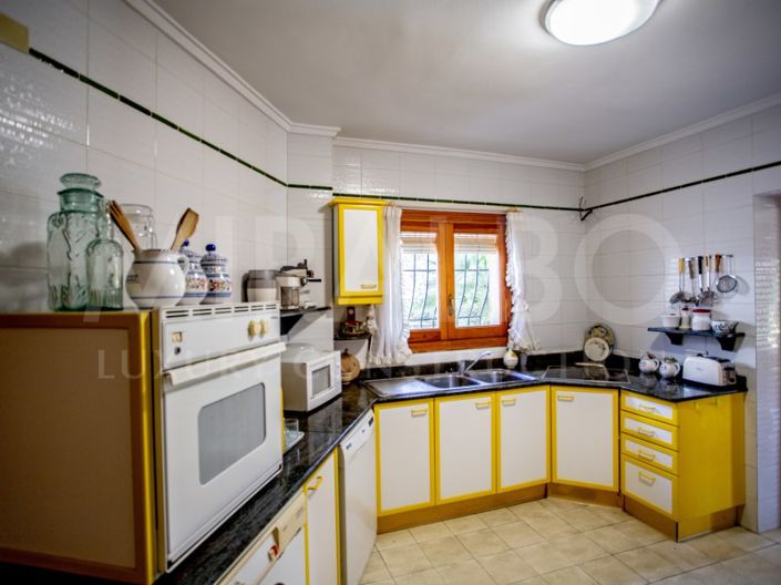 Image No.11-Villa for sale