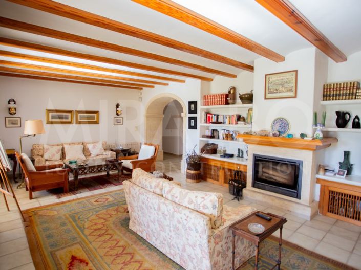 Image No.8-Villa for sale